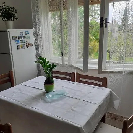 House Jan,pula Semesterbostad