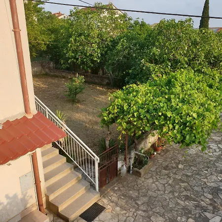 House Jan,pula Semesterbostad